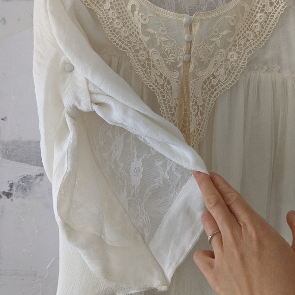 MM Couture Lace Top Size S - Picture 2 of 6